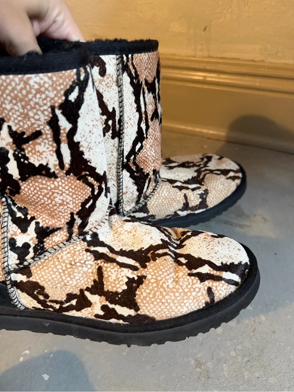 UGG eye catching